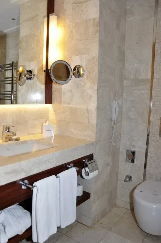 PRINCESS SUITE